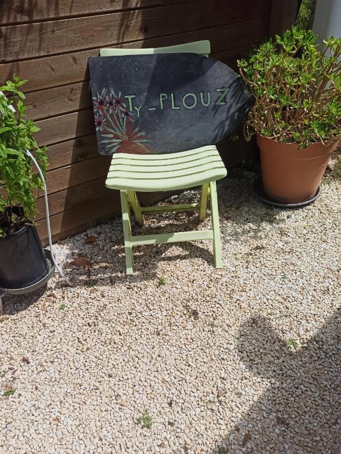 Holiday home Ty-plouz Plougoumelen